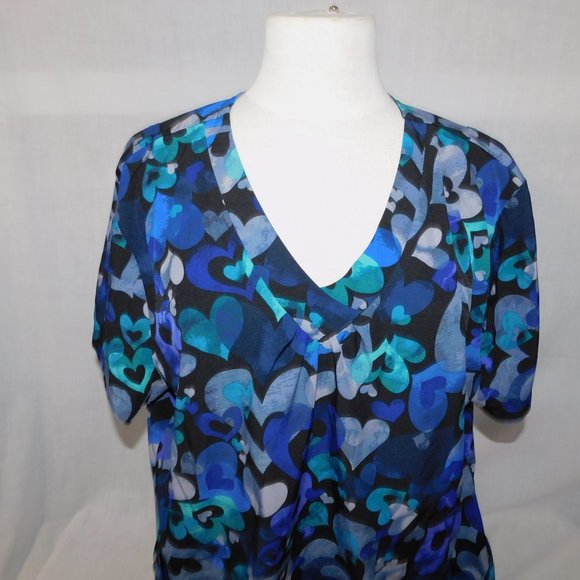 White Cross Womens XL Black with Blue Purple Hearts V Neck Scrub Top Shirt - Picture 2 of 12
